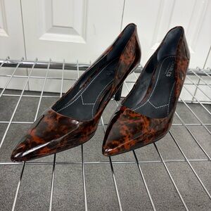 Charles By Charles Tortoise Shell Brown Heels